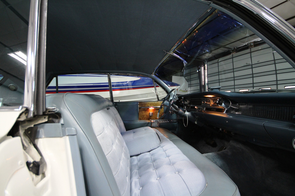 1962 CADILLAC FLEETWOOD 60 SPECIAL SEDAN - Interior - 207695