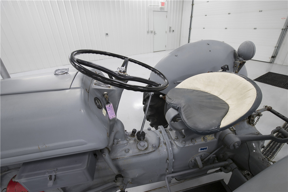 1941 FORD 9N TRACTOR - Interior - 207771