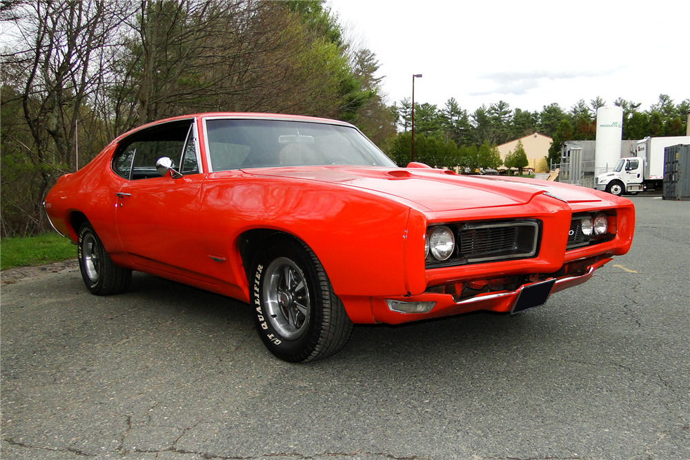 1968 PONTIAC GTO  - Front 3/4 - 207852