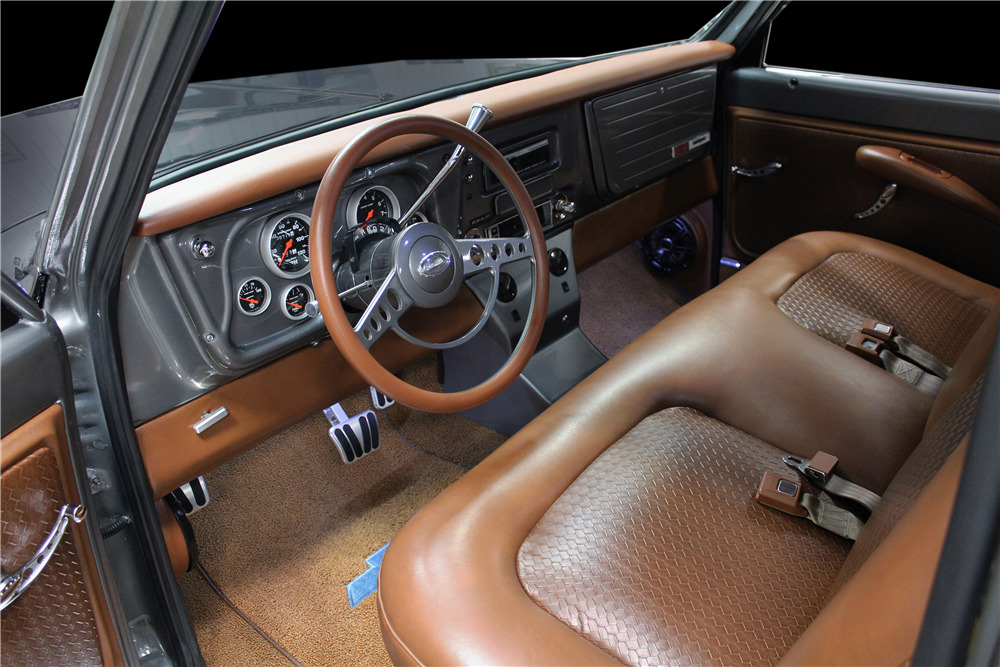 1972 CHEVROLET C10 CUSTOM PICKUP - Interior - 207916