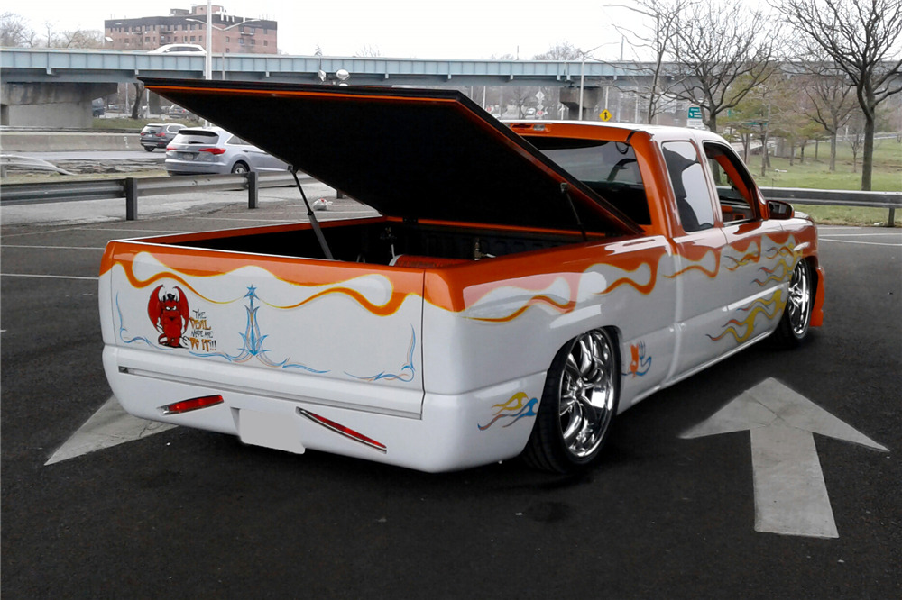 2004 CHEVROLET SILVERADO 1500 CUSTOM PICKUP - Rear 3/4 - 207954