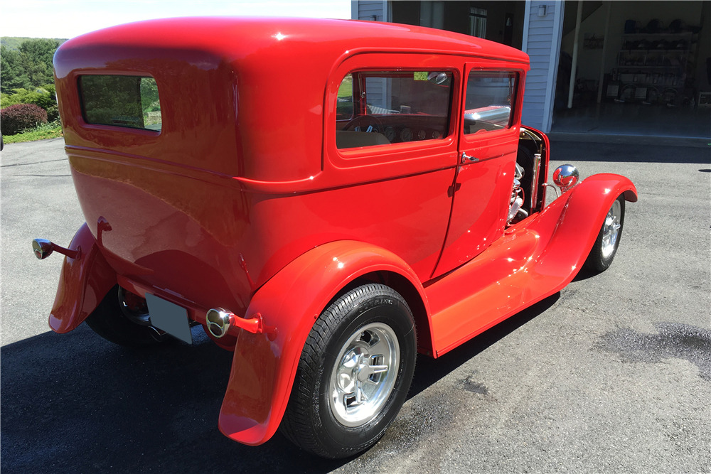 1928 FORD MODEL A CUSTOM SEDAN - Rear 3/4 - 208120