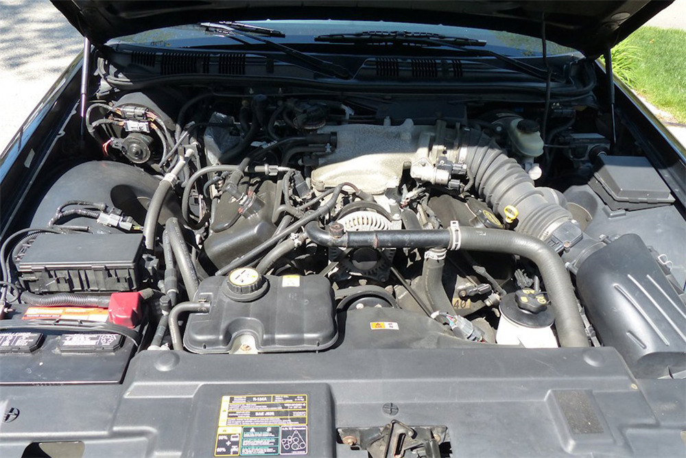 2003 MERCURY MARAUDER  - Engine - 208122