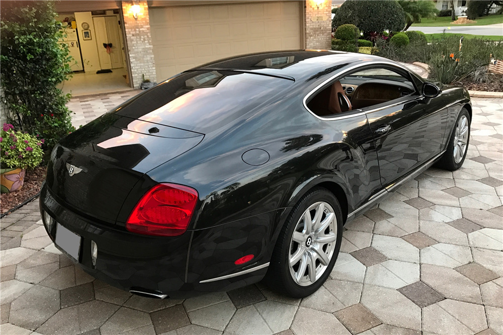 2005 BENTLEY CONTINENTAL GT - Rear 3/4 - 208191