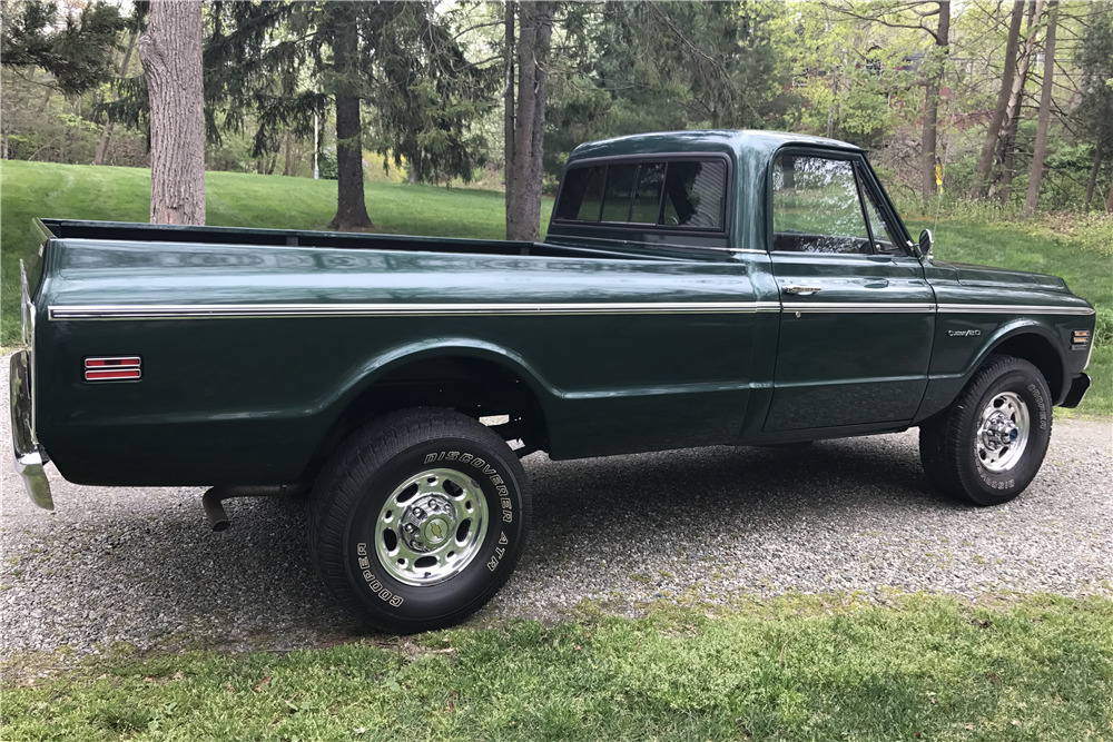 1972 CHEVROLET C20 4X4 PICKUP - Side Profile - 208216