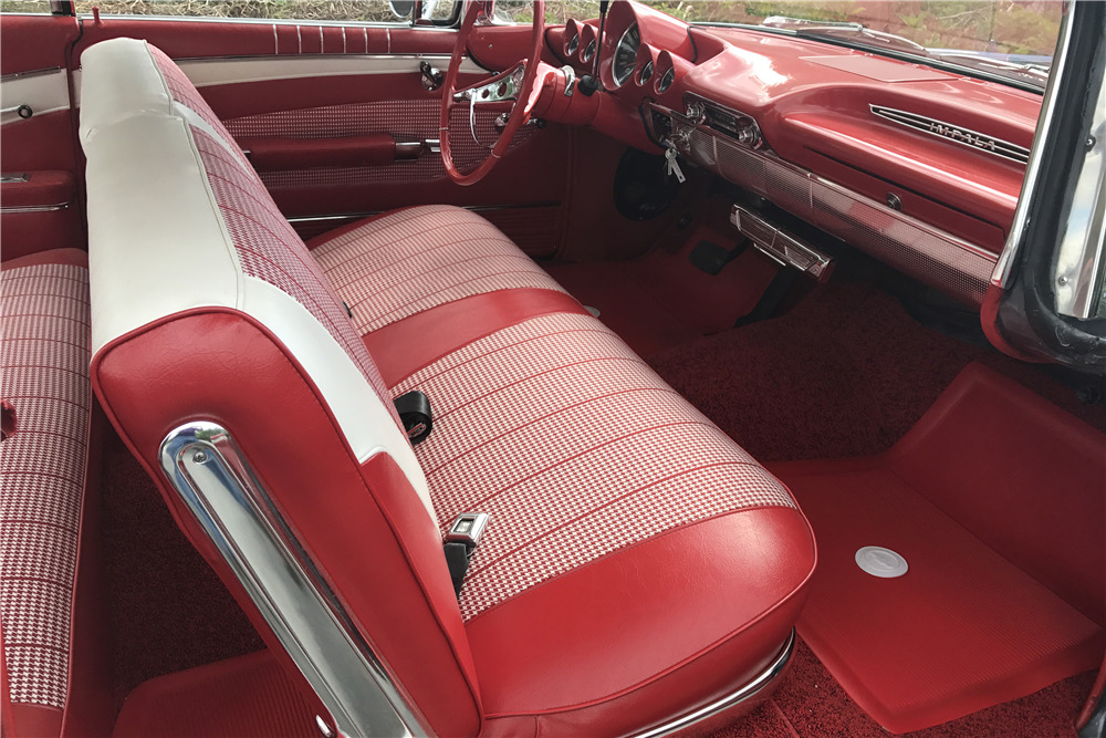 1960 CHEVROLET IMPALA  - Interior - 208521