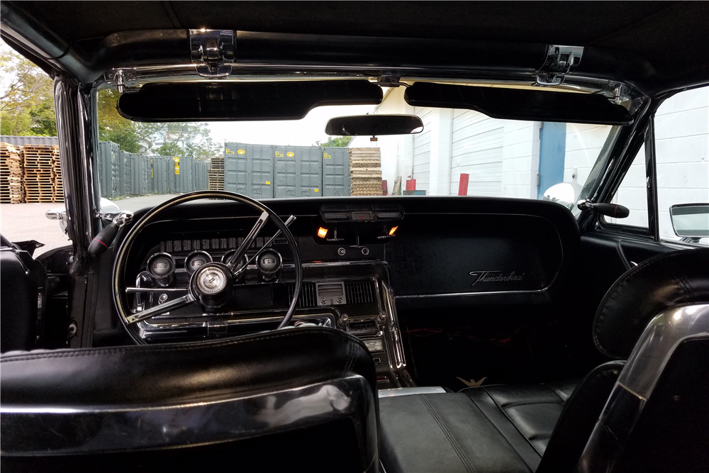 1966 FORD THUNDERBIRD CONVERTIBLE - Interior - 208933
