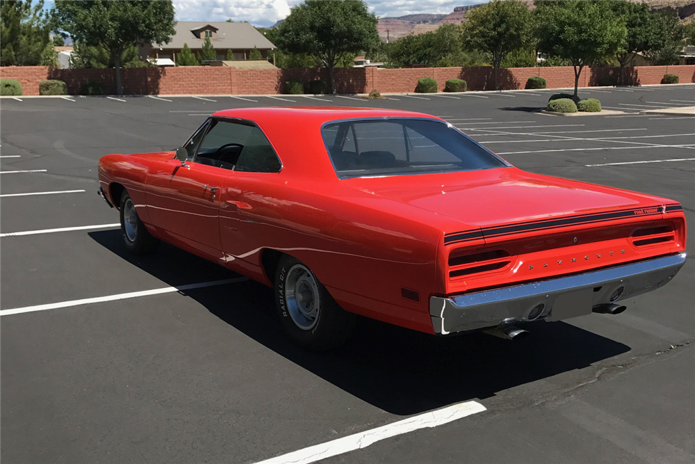 1970 PLYMOUTH ROAD RUNNER - Rear 3/4 - 209981