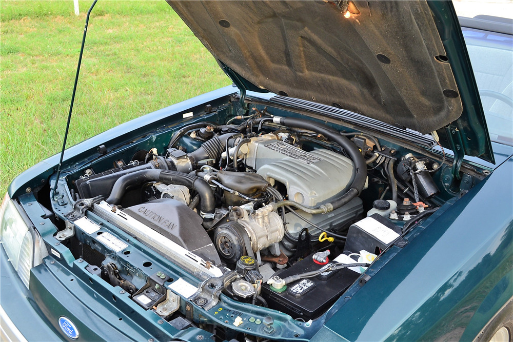 1991 FORD MUSTANG GT CONVERTIBLE - Engine - 210003
