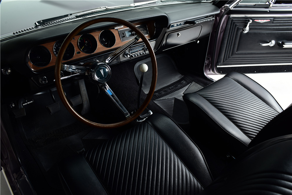 1965 PONTIAC GTO - Interior - 210057