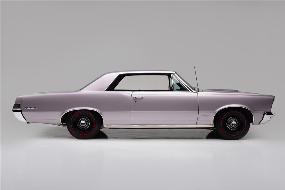 1965 PONTIAC GTO - Side Profile - 210057