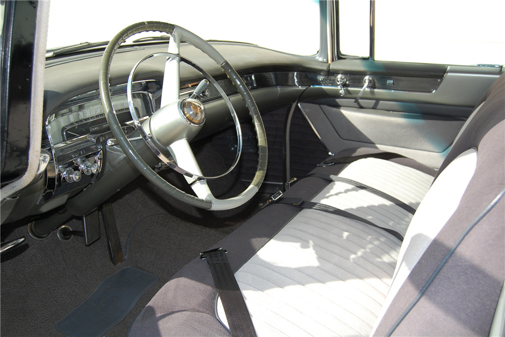 1955 CADILLAC FLEETWOOD 60 SPECIAL "DRIVING MISS DAISY" - Interior - 210070