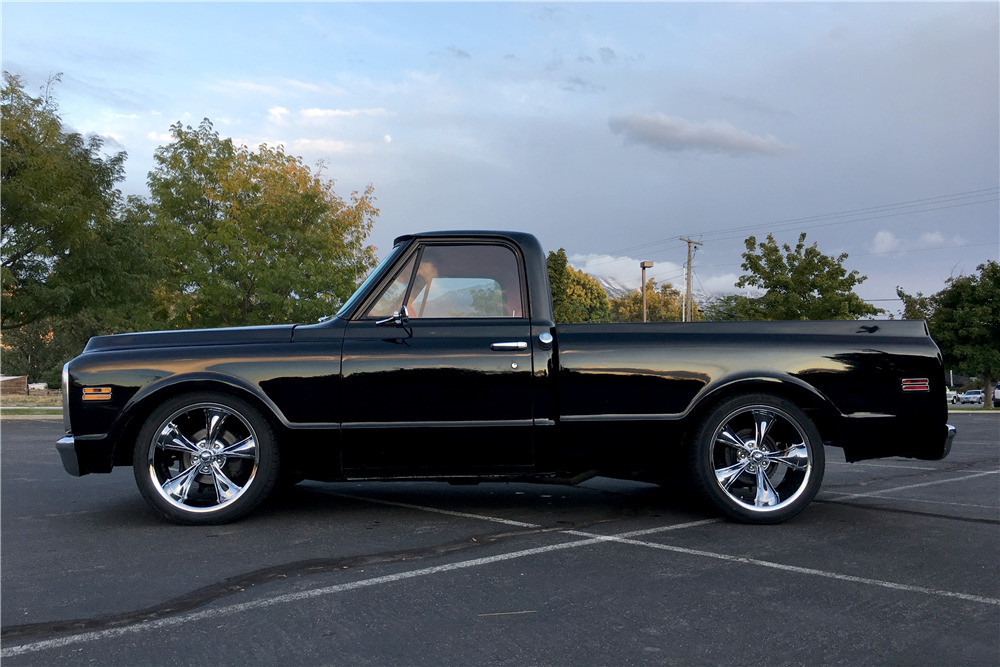 1971 CHEVROLET C10 CUSTOM PICKUP - Side Profile - 210249