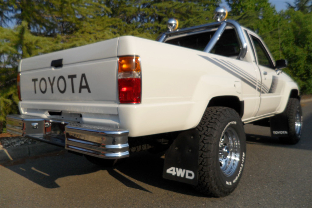1987 TOYOTA 4X4 PICKUP - Rear 3/4 - 210296