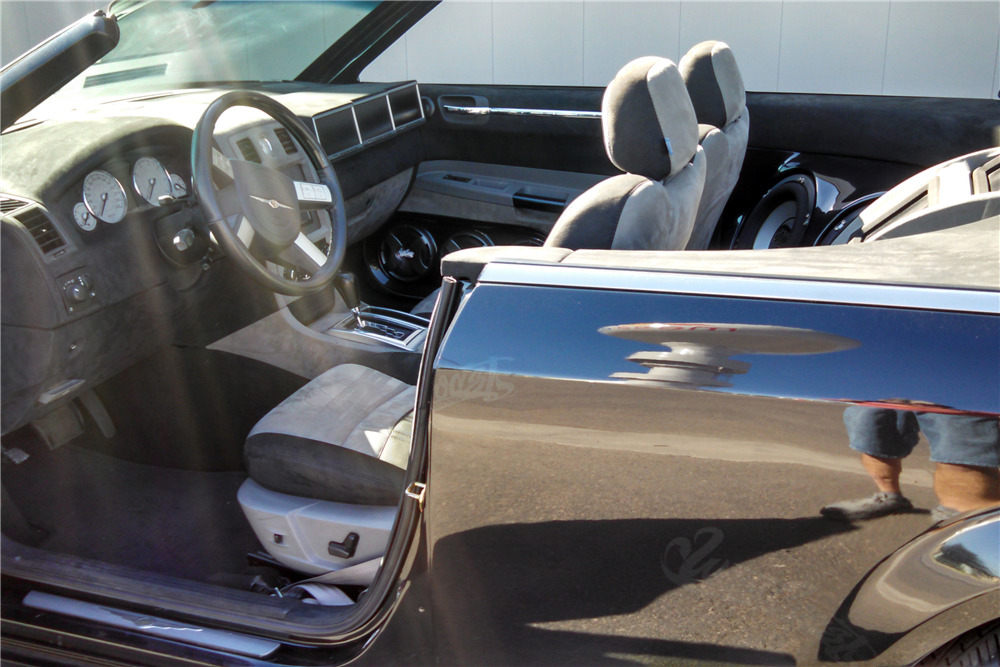 2005 CHRYSLER 300C CUSTOM ROADSTER - Interior - 210406