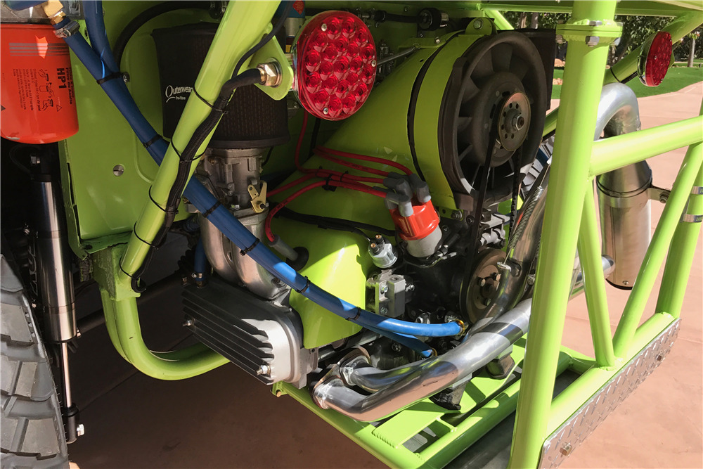 1968 VOLKSWAGEN CUSTOM BUS - Engine - 210456