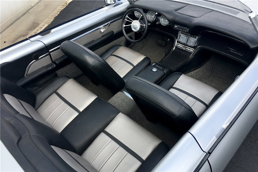 1961 FORD THUNDERBIRD CUSTOM TOPLESS ROADSTER - Interior - 210501
