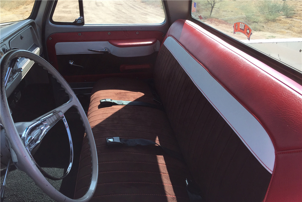 1965 CHEVROLET C10 STEPSIDE PICKUP - Interior - 210505