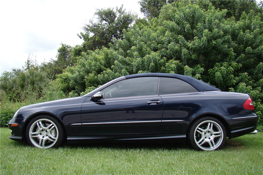 2008 MERCEDES-BENZ CLK550 AMG CONVERTIBLE - Side Profile - 210515