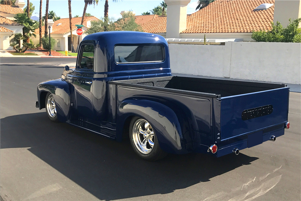 1955 INTERNATIONAL R110 PICKUP - Rear 3/4 - 210558