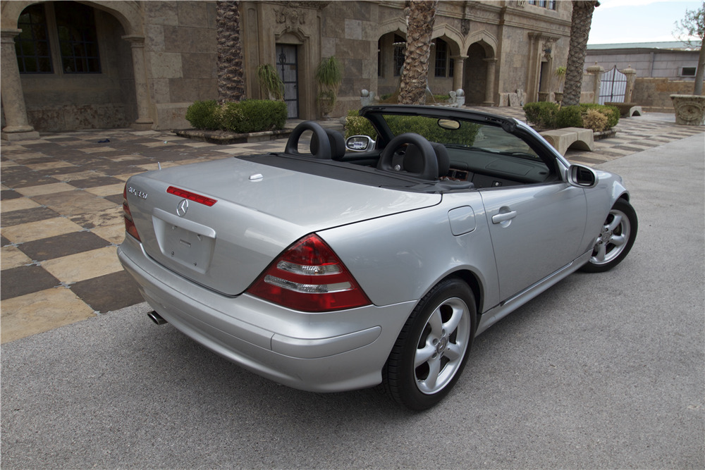 2001 MERCEDES-BENZ SLK320 CONVERTIBLE - Rear 3/4 - 210597