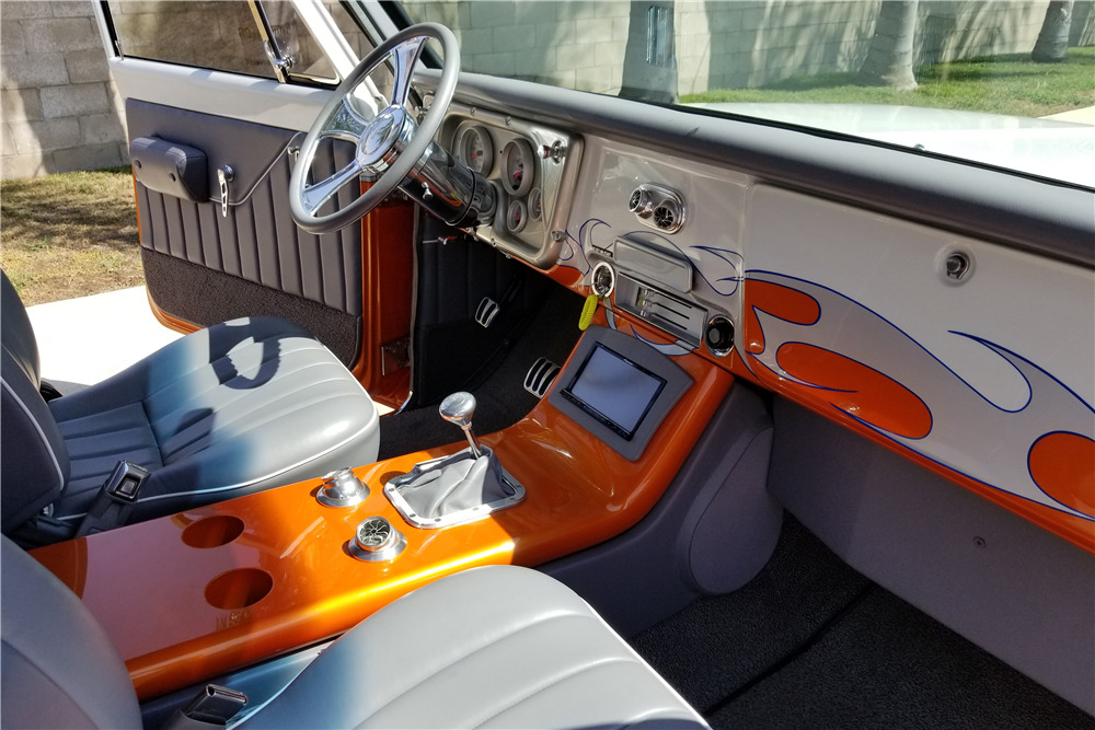1970 CHEVROLET C10 CUSTOM PICKUP - Interior - 210628