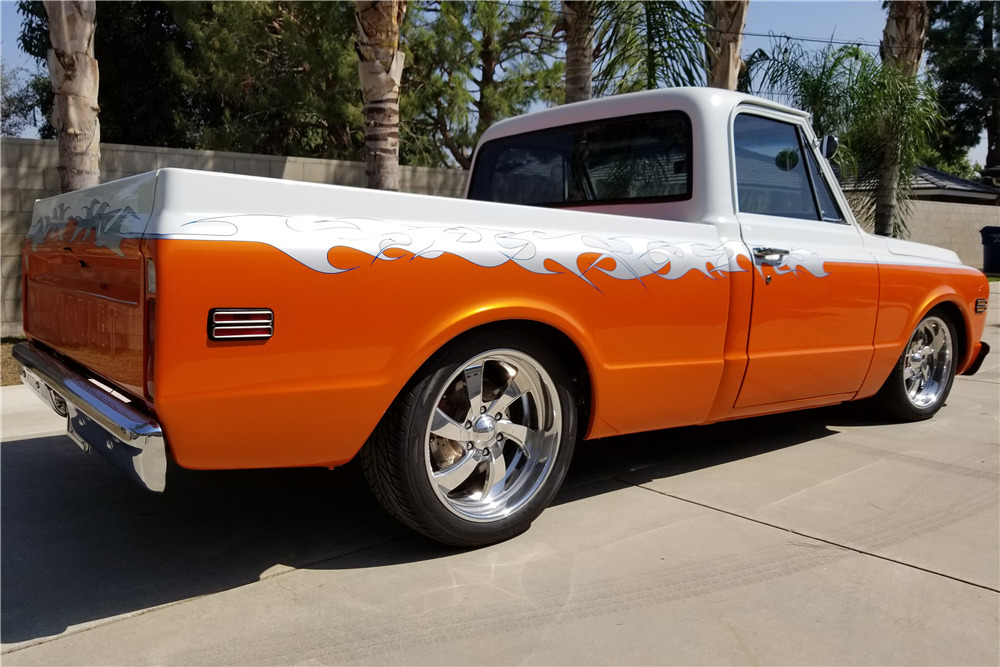 1970 CHEVROLET C10 CUSTOM PICKUP - Rear 3/4 - 210628