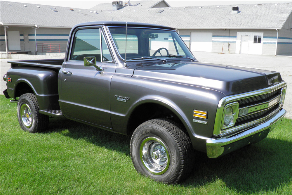 1970 CHEVROLET K10 PICKUP - Front 3/4 - 210645