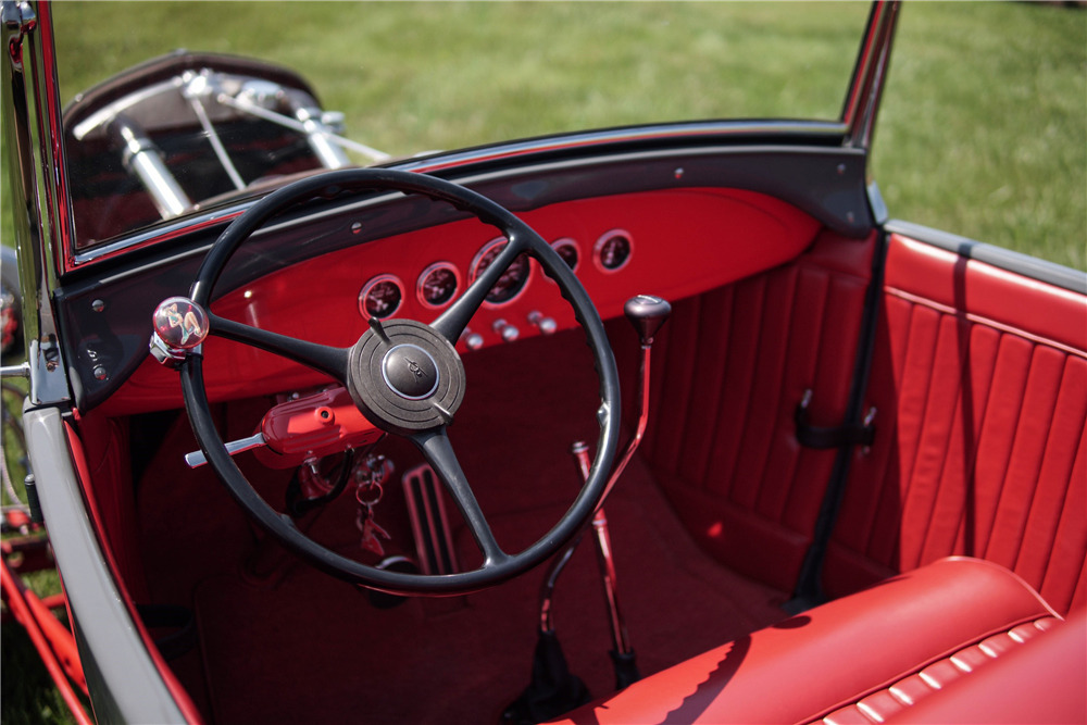 1929 FORD MODEL A CUSTOM ROADSTER - Interior - 210658