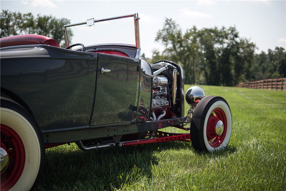 1929 FORD MODEL A CUSTOM ROADSTER - Side Profile - 210658