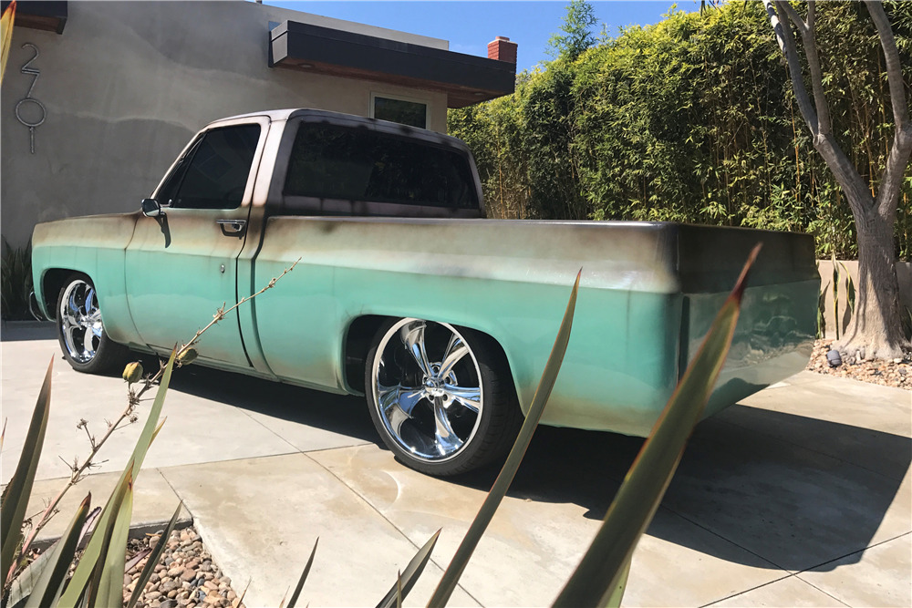 1976 CHEVROLET C10 CUSTOM PICKUP - Rear 3/4 - 210769