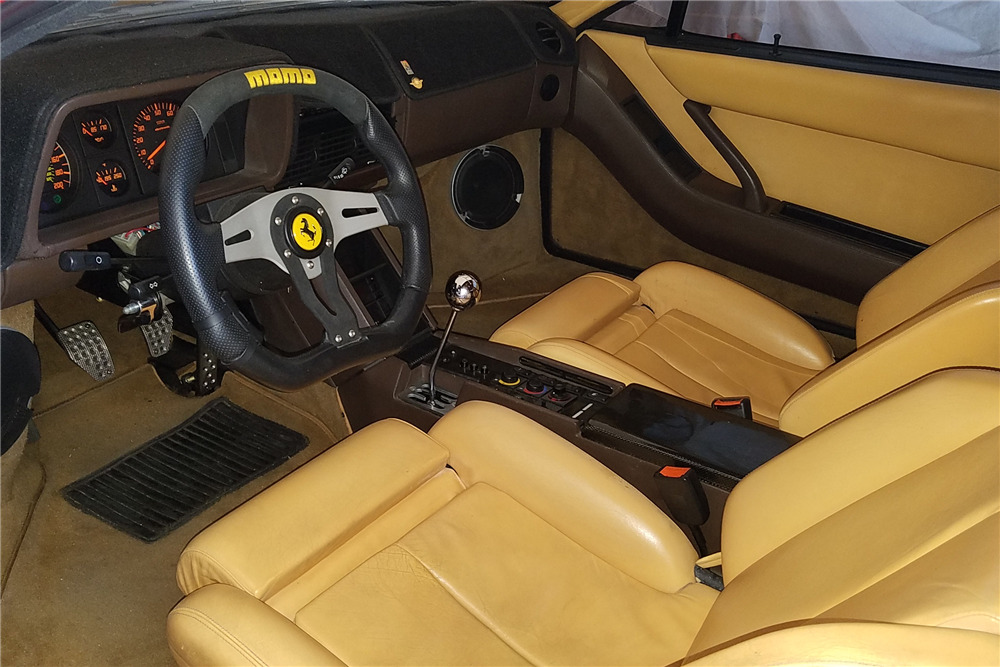 1986 FERRARI TESTAROSSA  - Interior - 210807