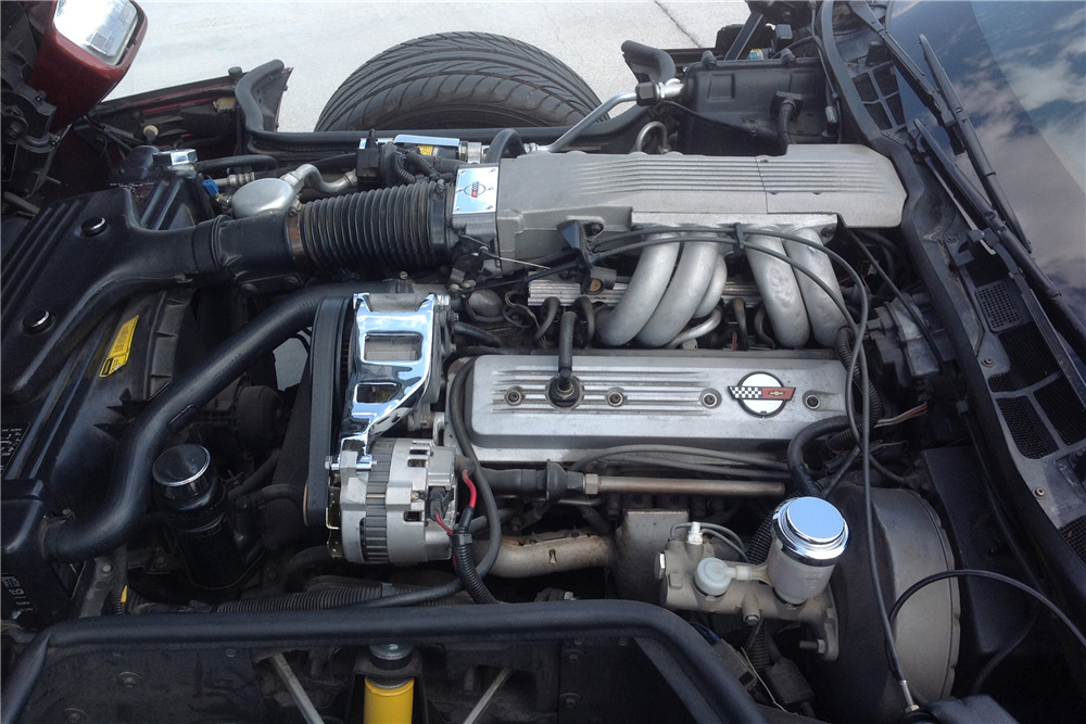 1986 CHEVROLET CORVETTE CONVERTIBLE PACE CAR - Engine - 210930