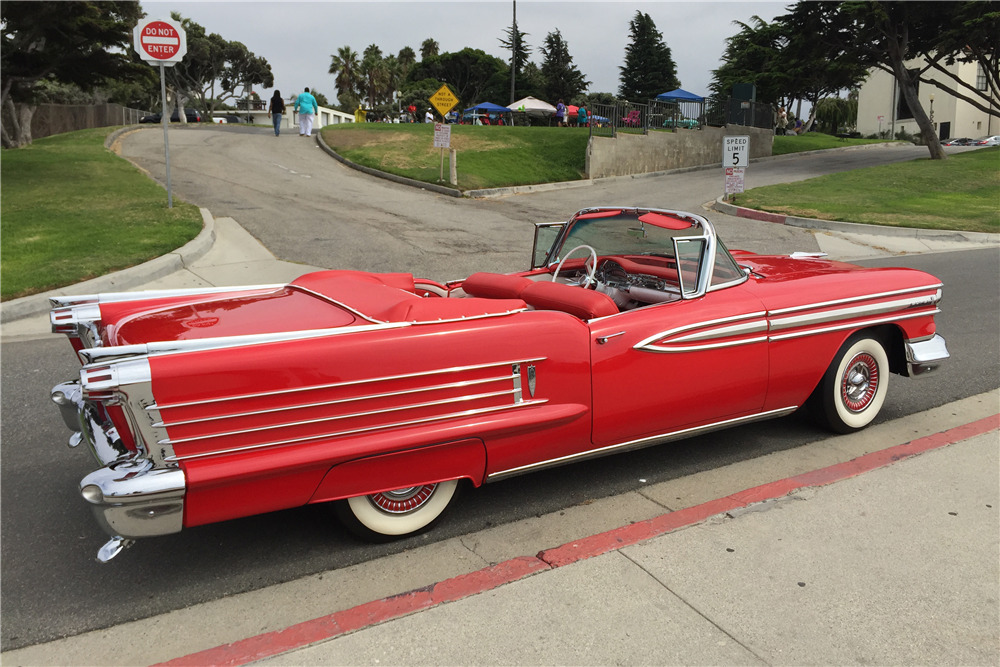 1958 OLDSMOBILE DYNAMIC 88 CONVERTIBLE - Rear 3/4 - 210962