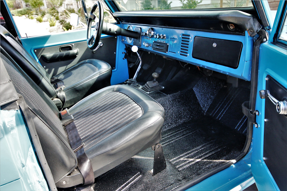 1975 FORD BRONCO 4X4 SUV - Interior - 210970
