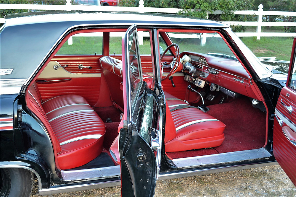 1962 FORD GALAXIE 500 - Interior - 211053