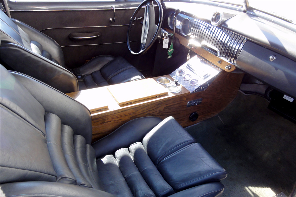 1951 CHEVROLET DELUXE CUSTOM COUPE - Interior - 211155