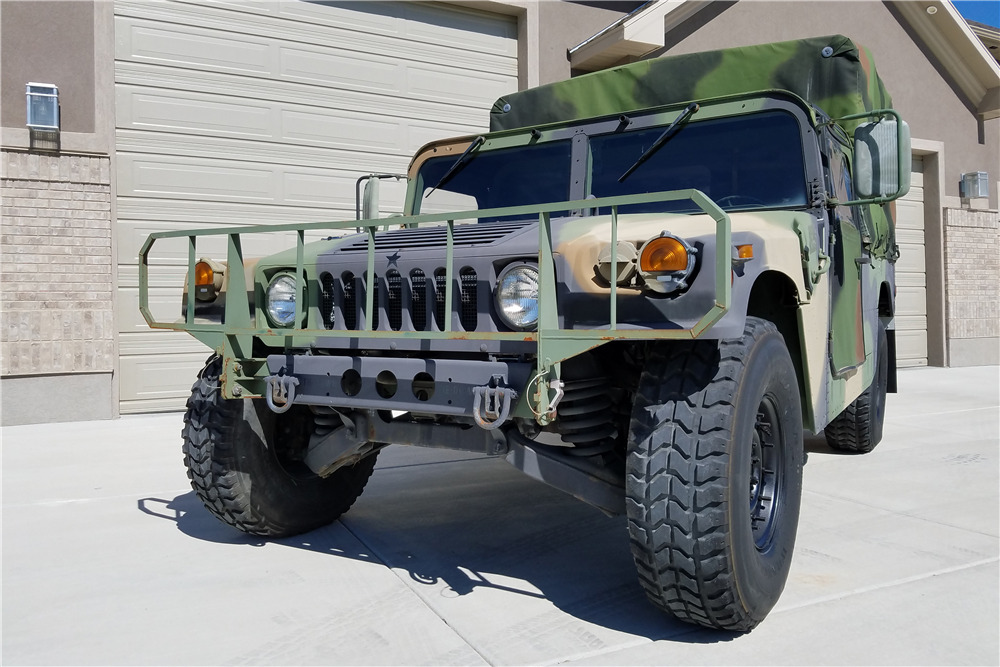 1994 AM GENERAL M998 HUMVEE - Front 3/4 - 211188