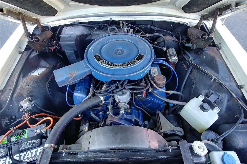 1968-ford-thunderbird-engine-211194