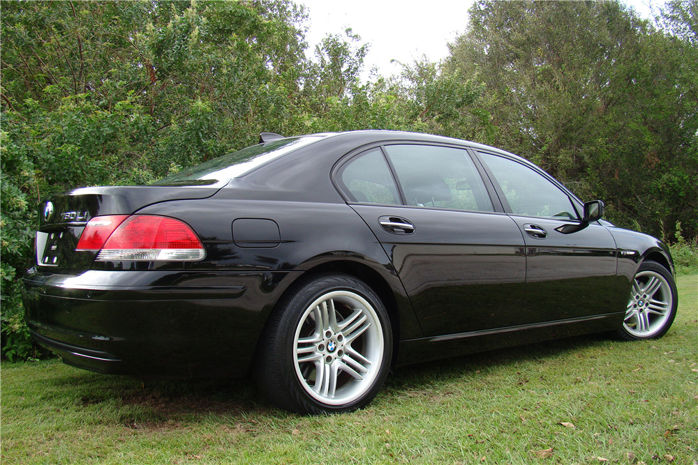 2008 BMW 760LI - Rear 3/4 - 211218