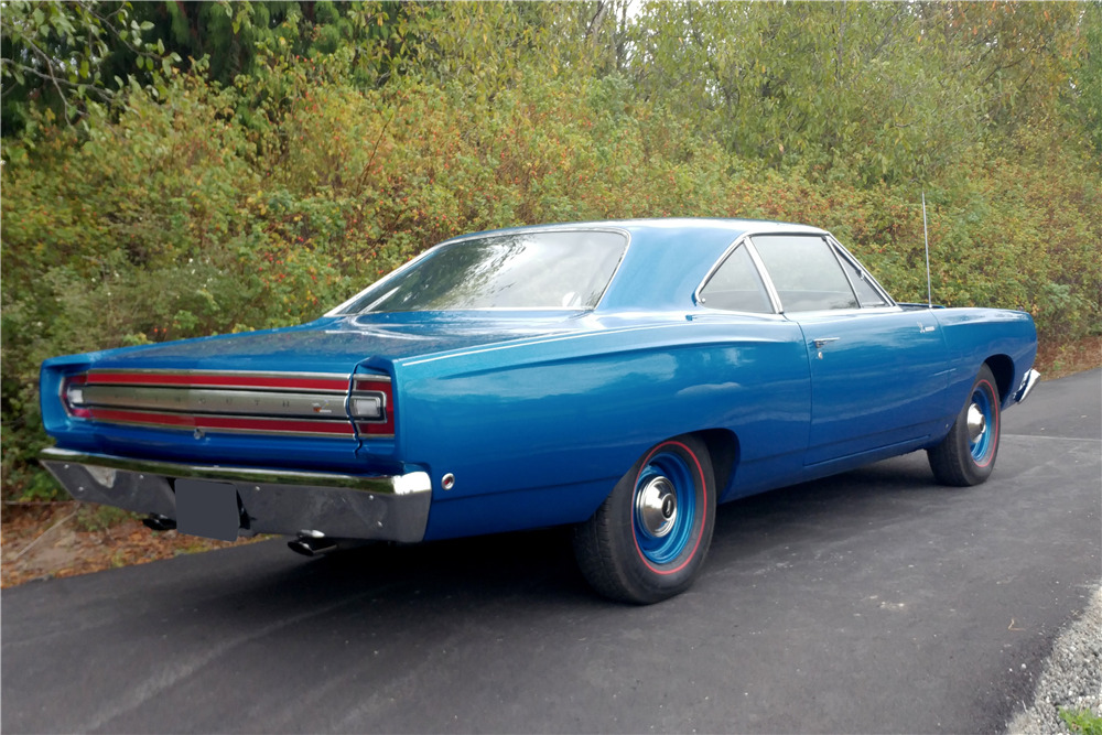 1968 PLYMOUTH ROAD RUNNER - Rear 3/4 - 211715