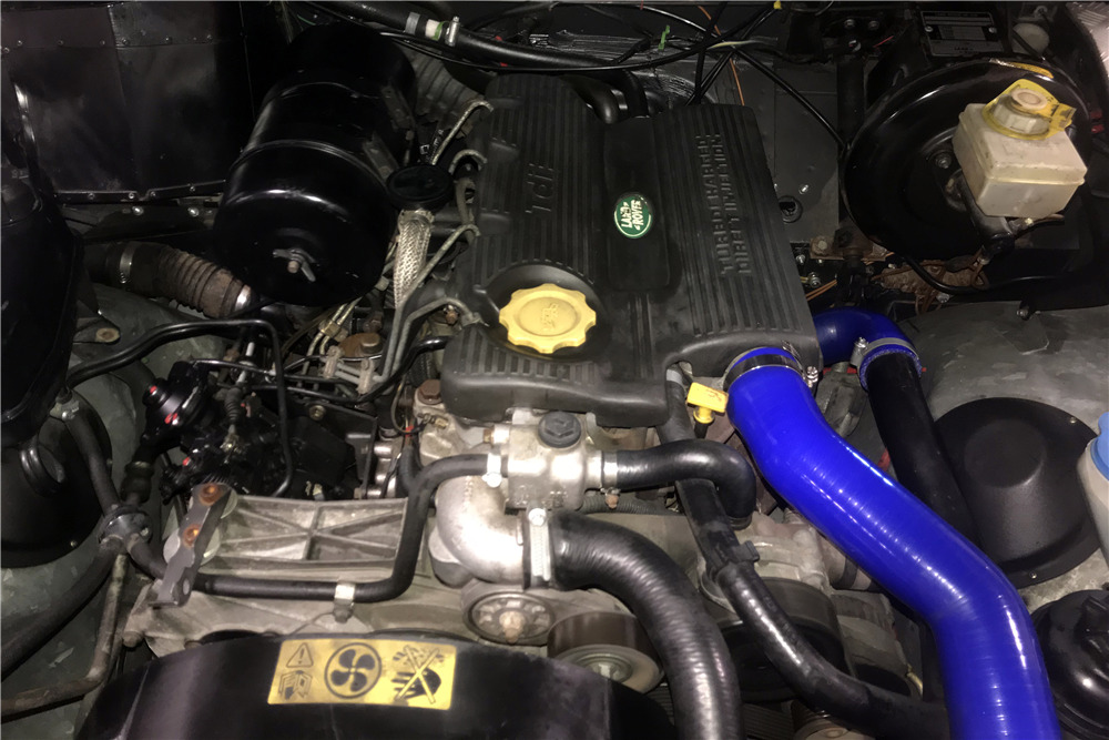 Land Rover 90 Engine 1984 LAND ROVER DEFENDER 90 CUSTOM SUV - Engine - 211738