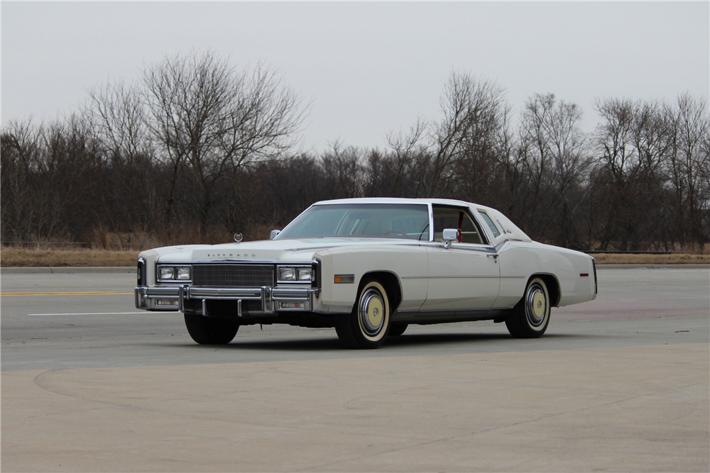 1977 CADILLAC ELDORADO BIARRITZ - Front 3/4 - 211765