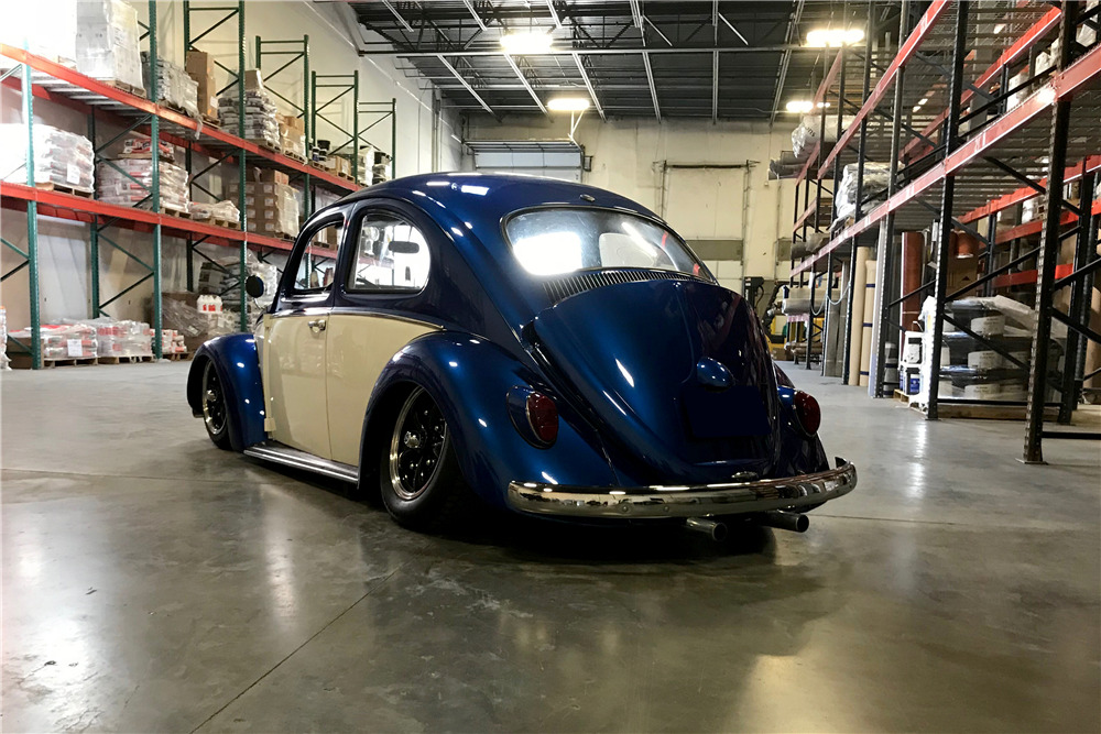 1964 VOLKSWAGEN TYPE I CUSTOM BEETLE - Rear 3/4 - 211974