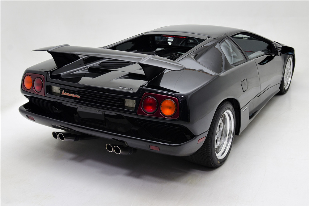 1991 LAMBORGHINI DIABLO - Rear 3/4 - 212183