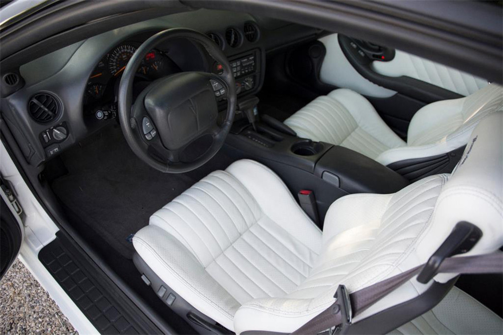 1999 PONTIAC FIREBIRD TRANS AM WS6 - Interior - 212315