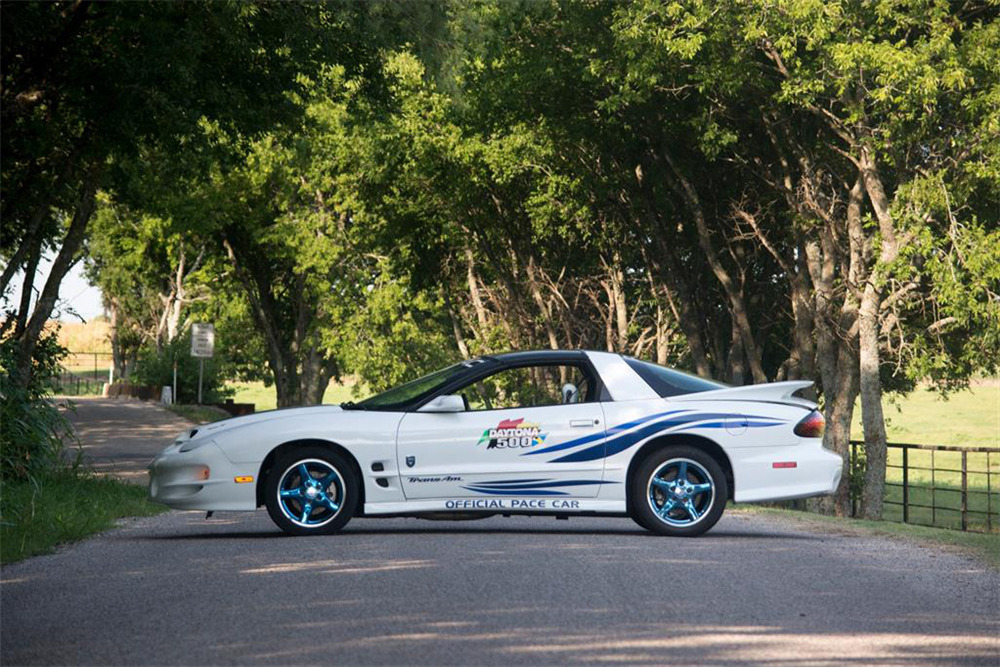 1999 PONTIAC FIREBIRD TRANS AM WS6 - Side Profile - 212315