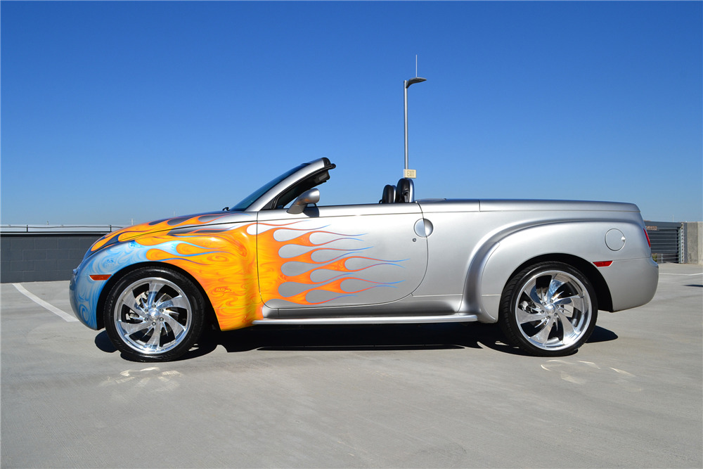2004 CHEVROLET SSR CUSTOM PICKUP - Side Profile - 212377