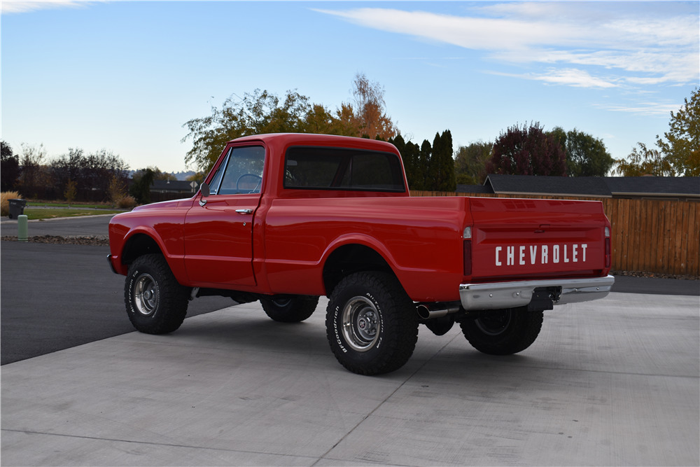 1967 CHEVROLET K10 CUSTOM PICKUP - Rear 3/4 - 212398