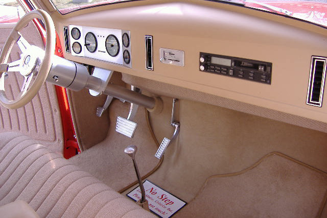 1948 CHEVROLET CUSTOM PICKUP - Interior - 212412
